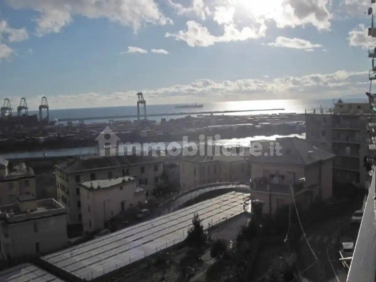 Appartamento in vendita a Genova