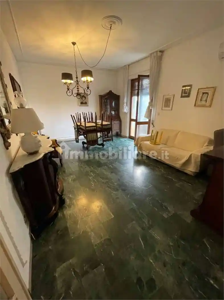 Appartamento in affitto a Carrara