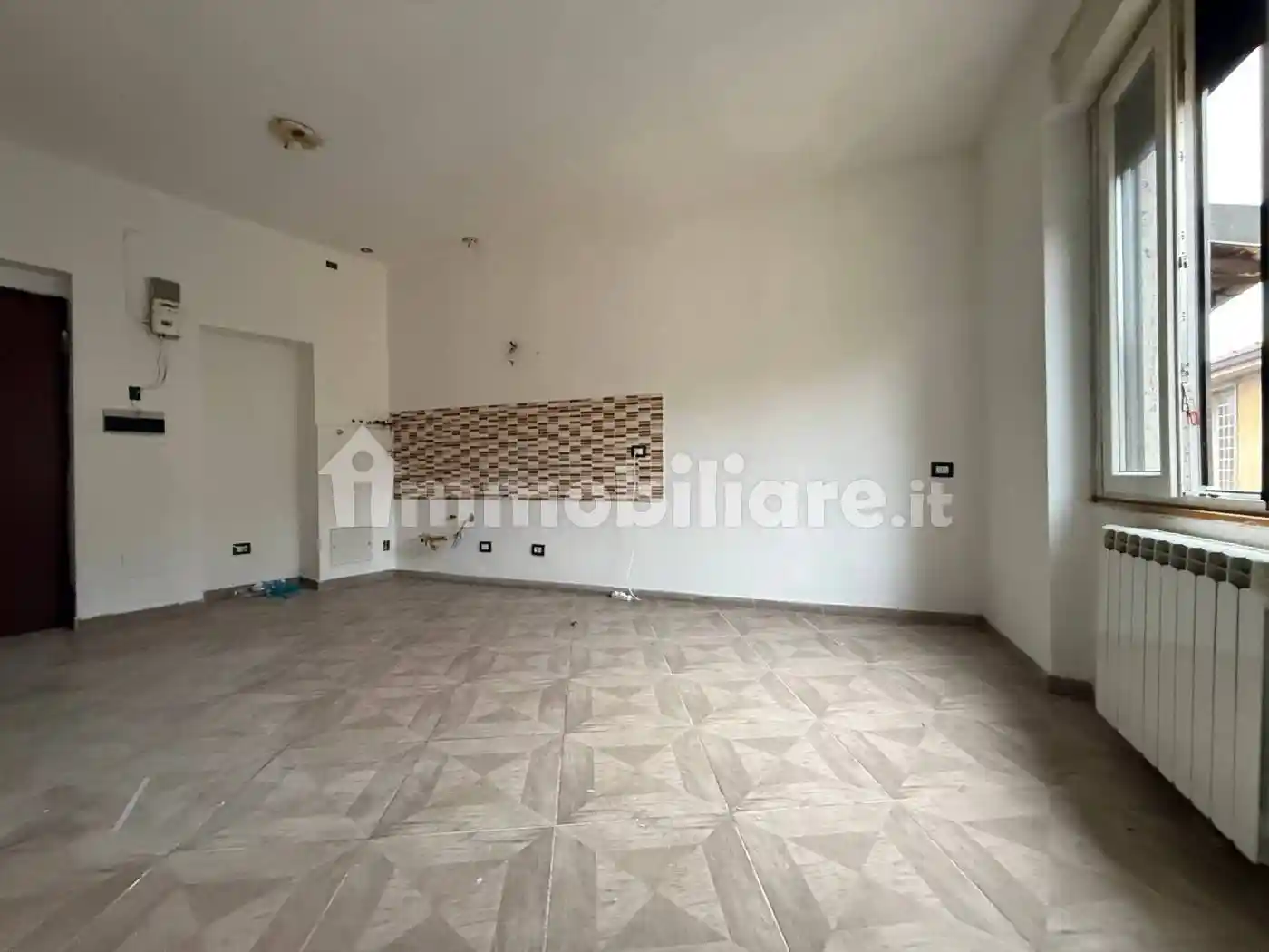 Appartamento in vendita a Carugo