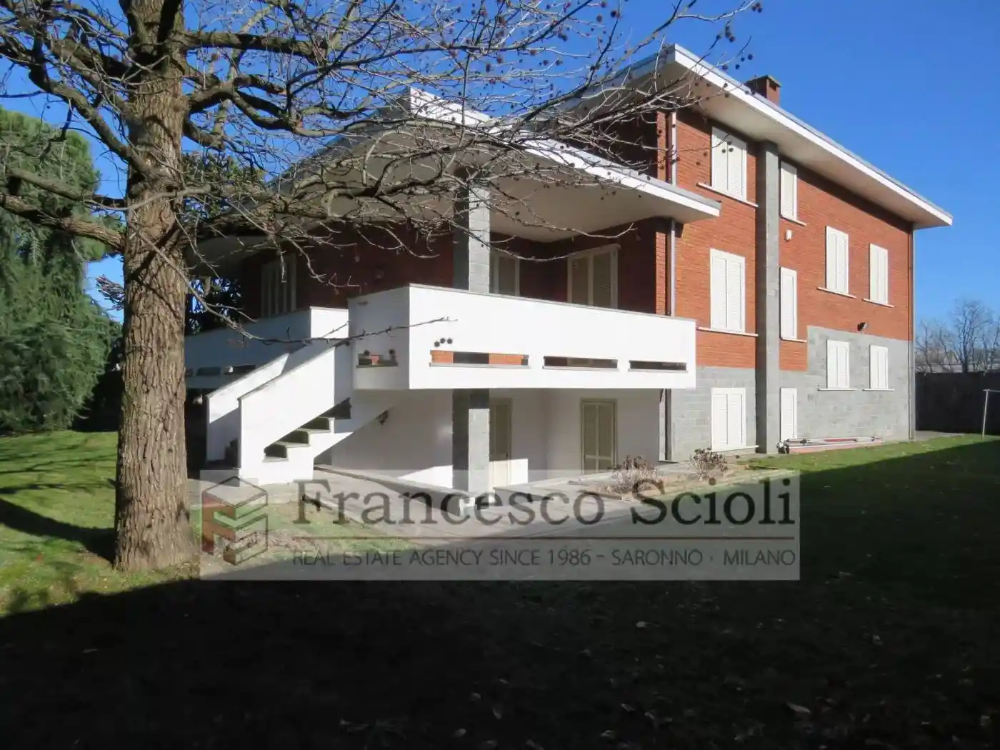 Villa in vendita a Saronno