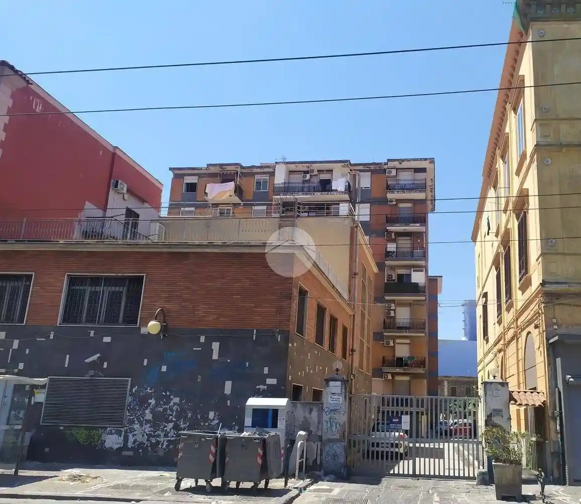 Appartamento in vendita a Napoli