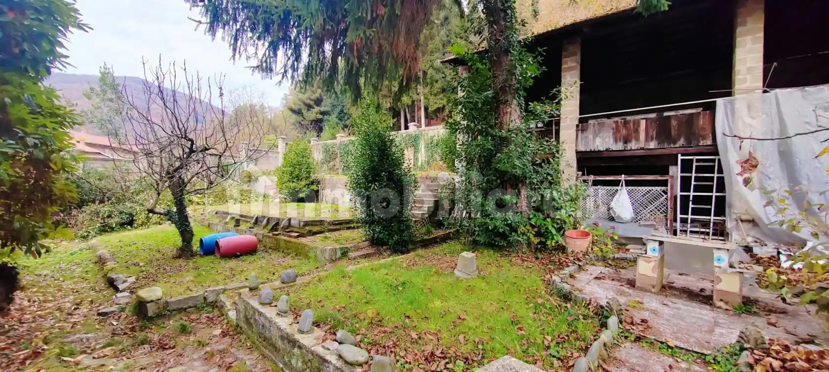 Rustico - Casale in vendita a Valdilana