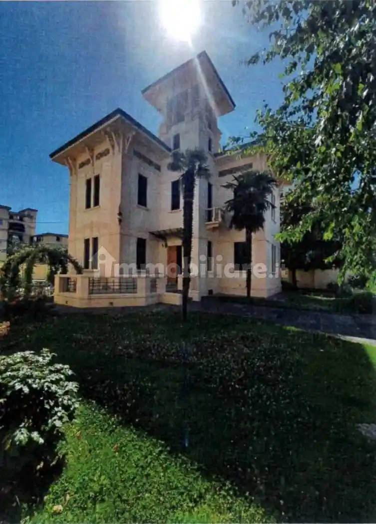 Villa in vendita a San Giovanni Valdarno