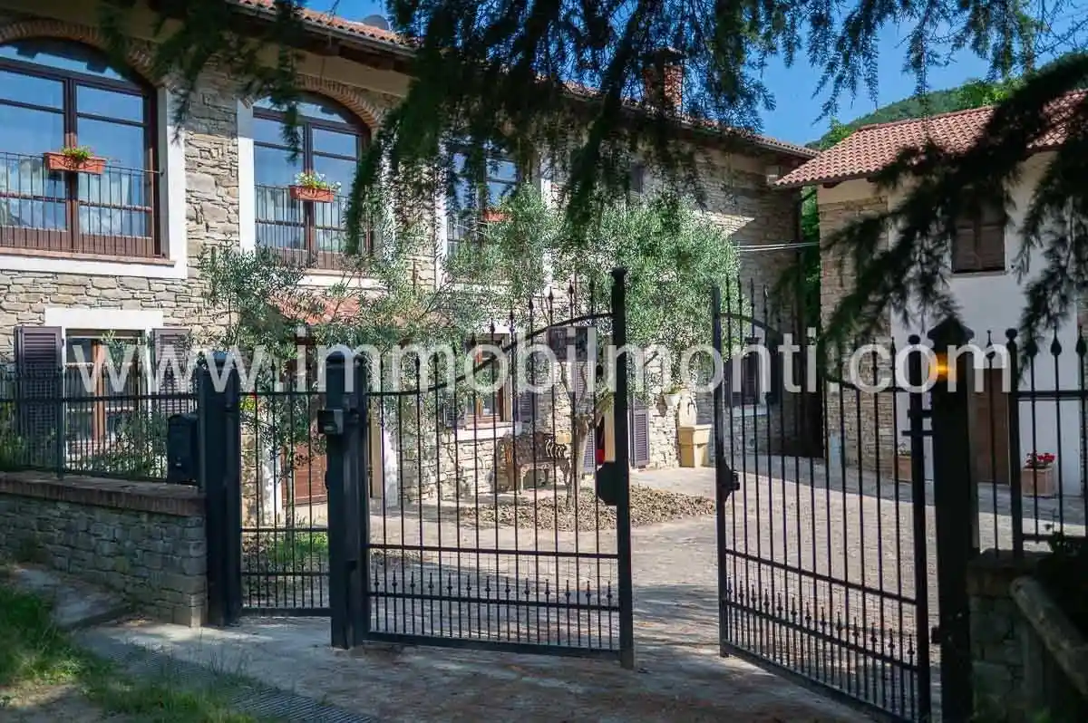 Rustico - Casale in vendita a Denice