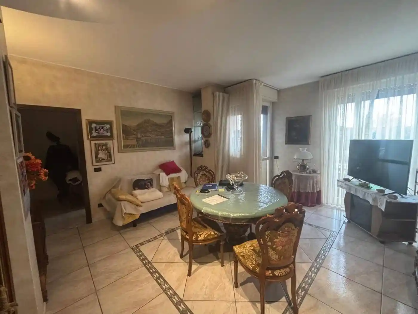 Appartamento in vendita a Carugo