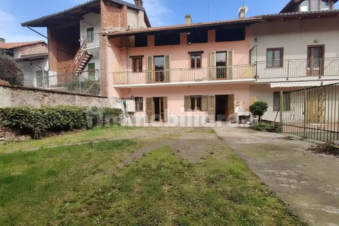 Casa indipendente in vendita a Rivarolo Canavese