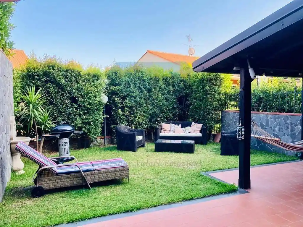 Appartamento in affitto a Aci Catena