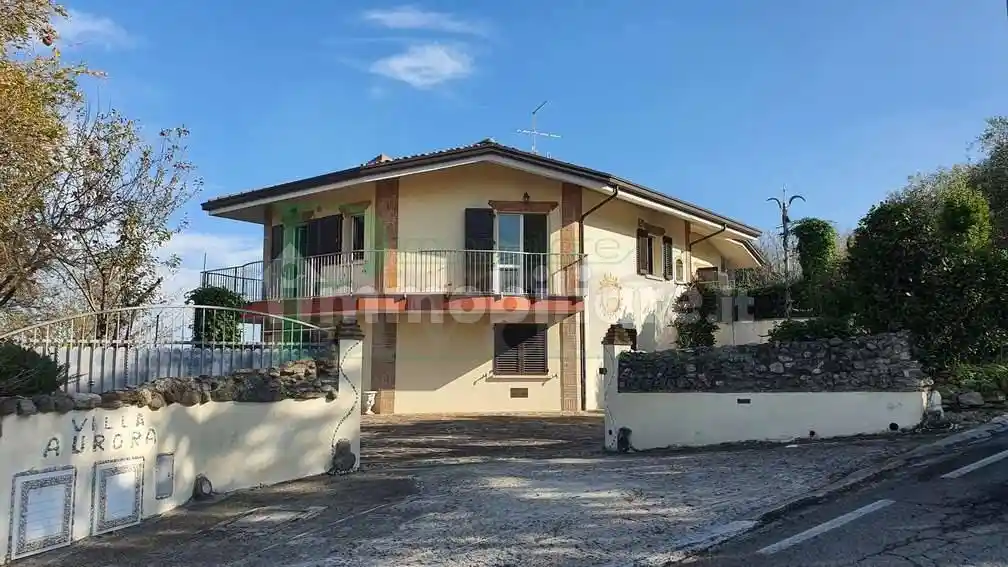 Villa in vendita a Montescudo - Montecolombo