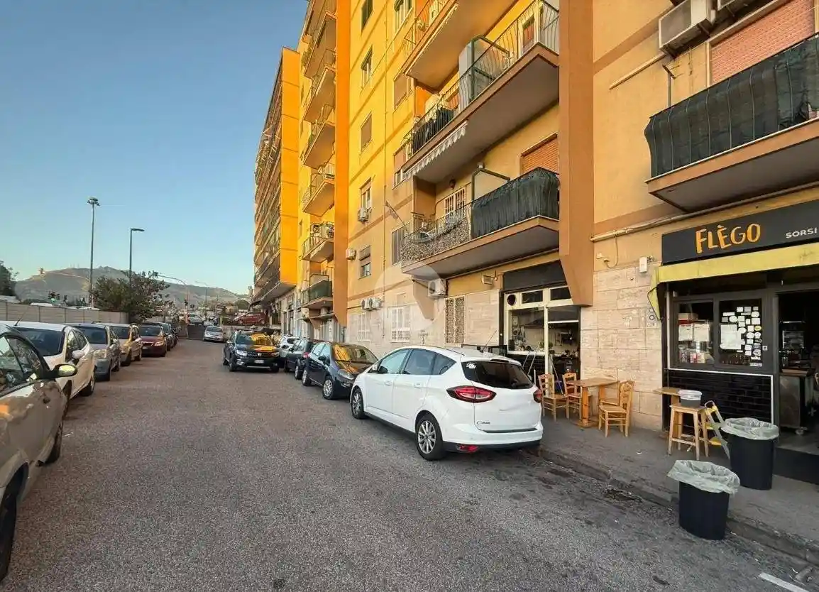 Appartamento in vendita a Napoli