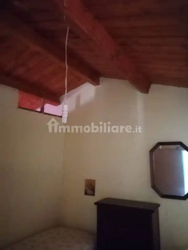 Palazzo - Edificio in vendita a Laconi