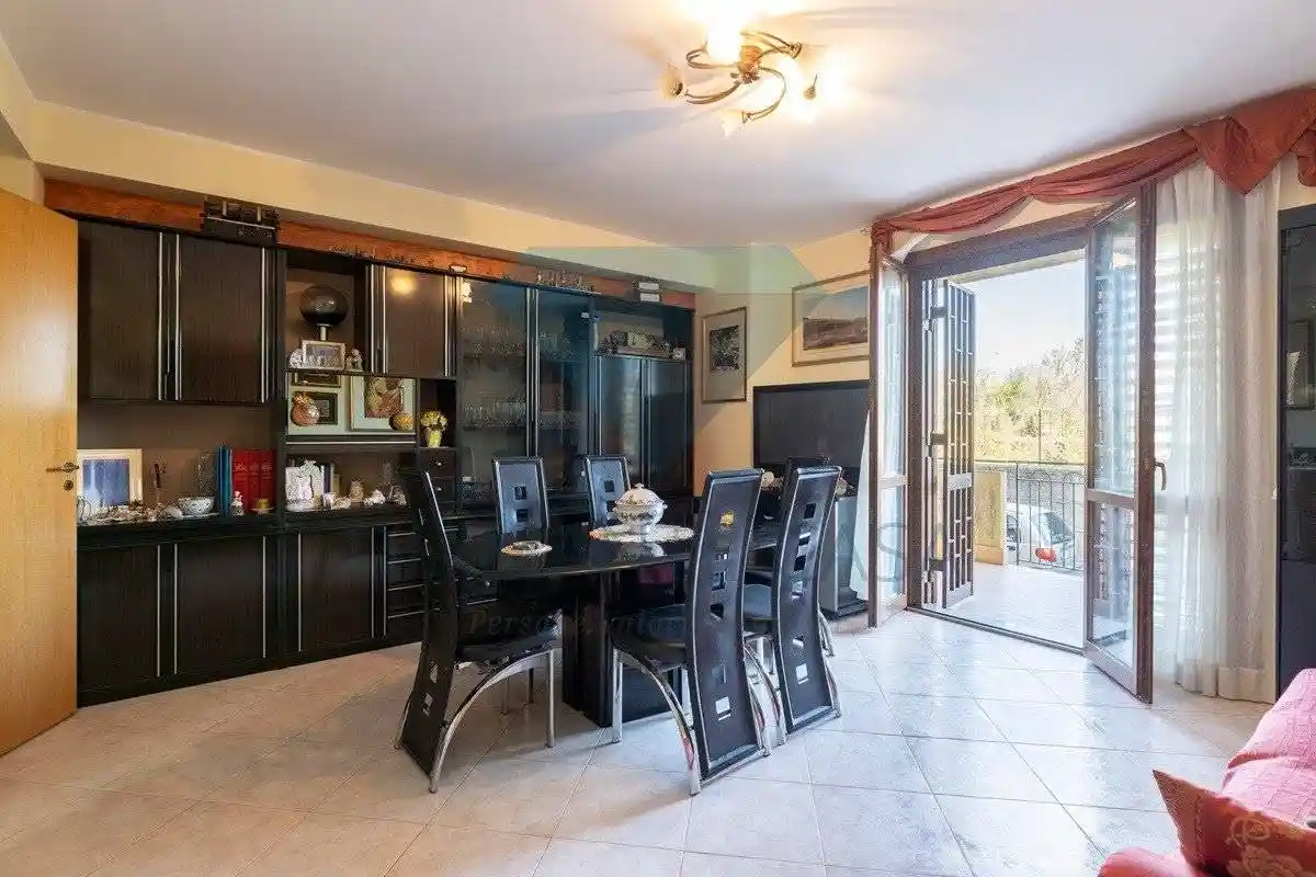 Appartamento in vendita a Aci Catena