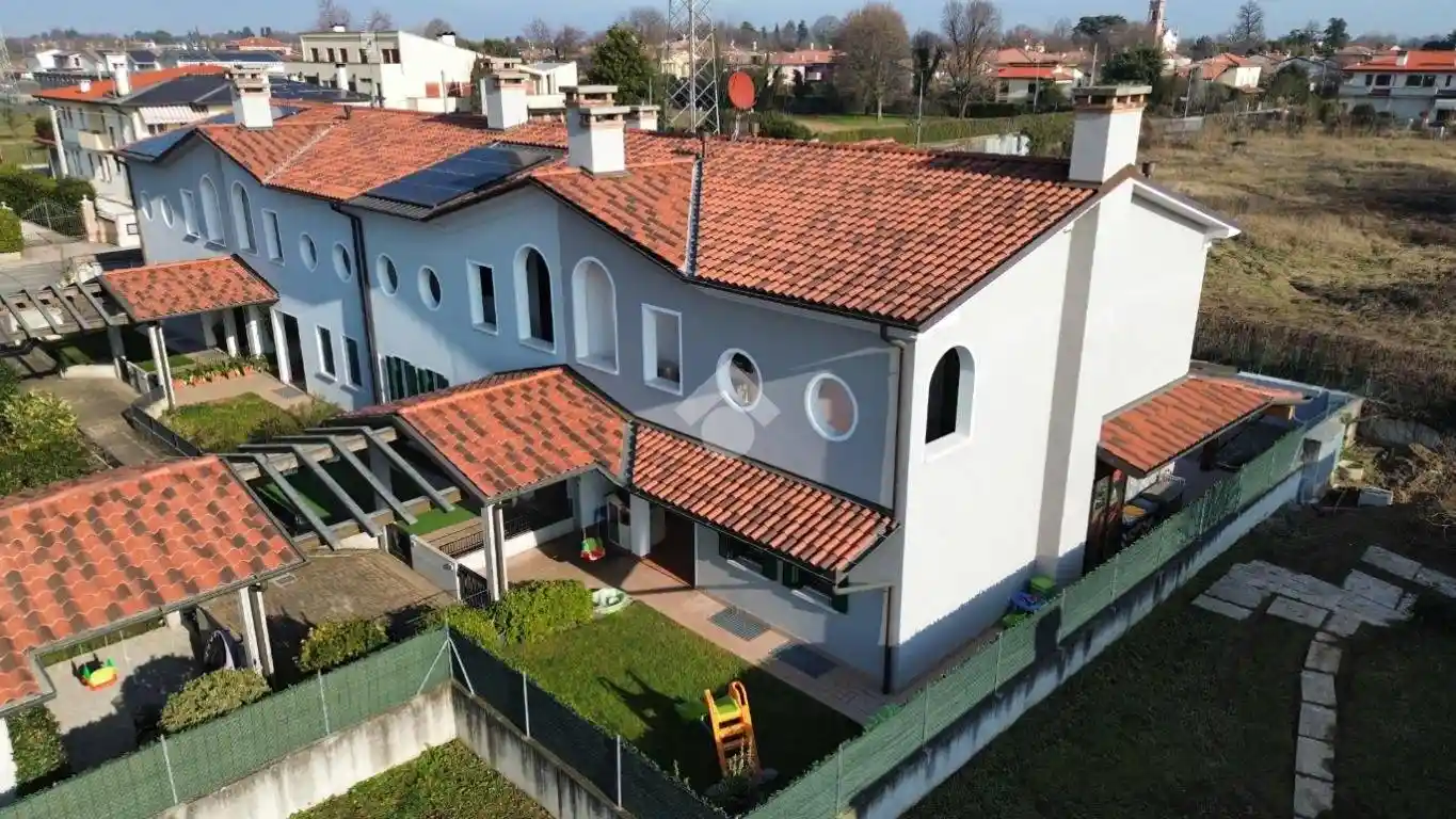Villetta a schiera in vendita a Tezze sul Brenta