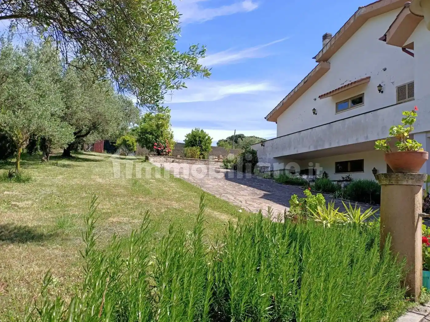 Villa in vendita a Genzano di Roma