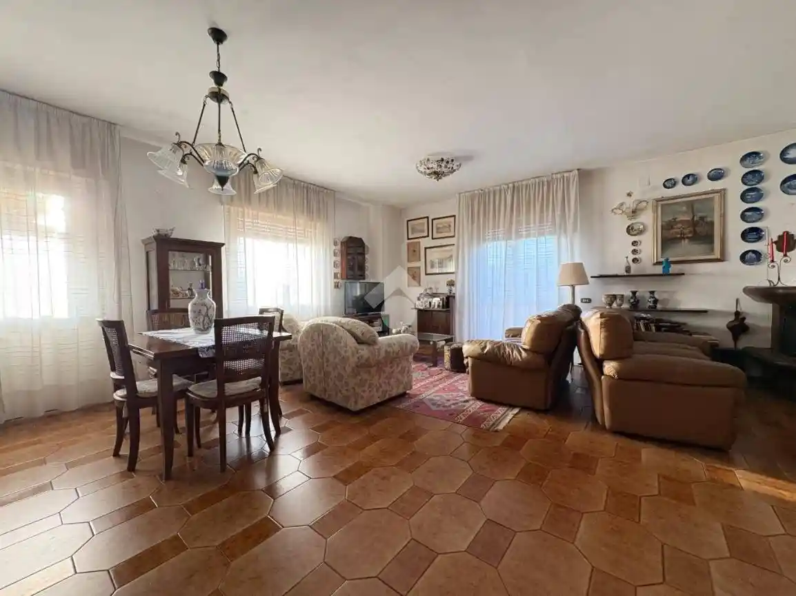 Appartamento in vendita a Massa