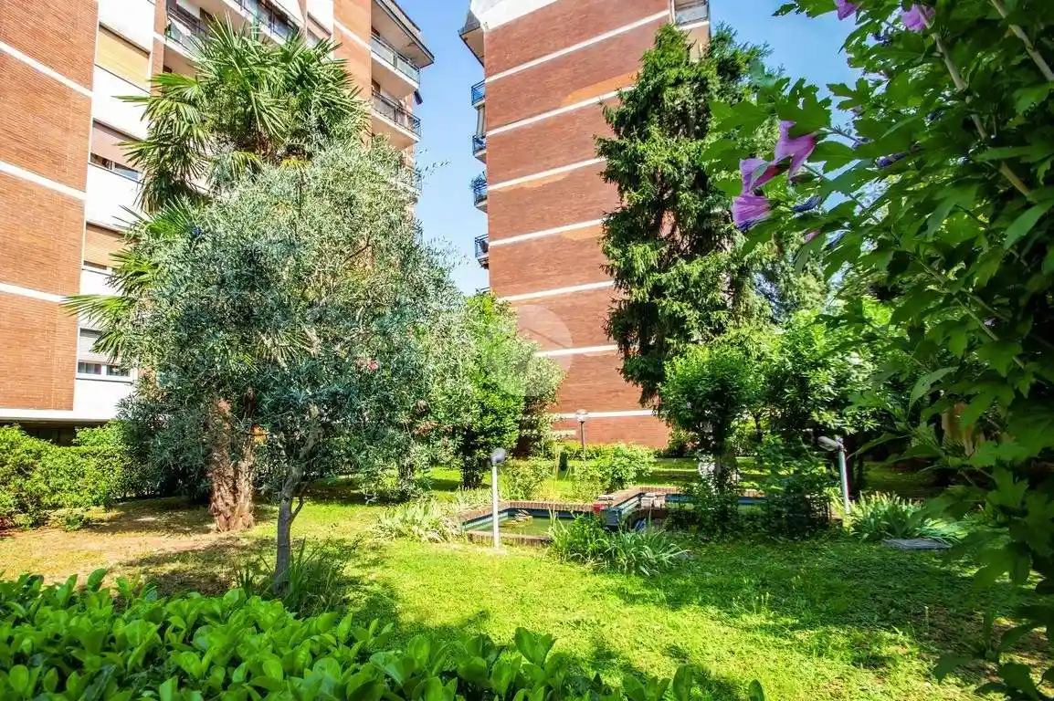 Appartamento in vendita a Garbagnate Milanese