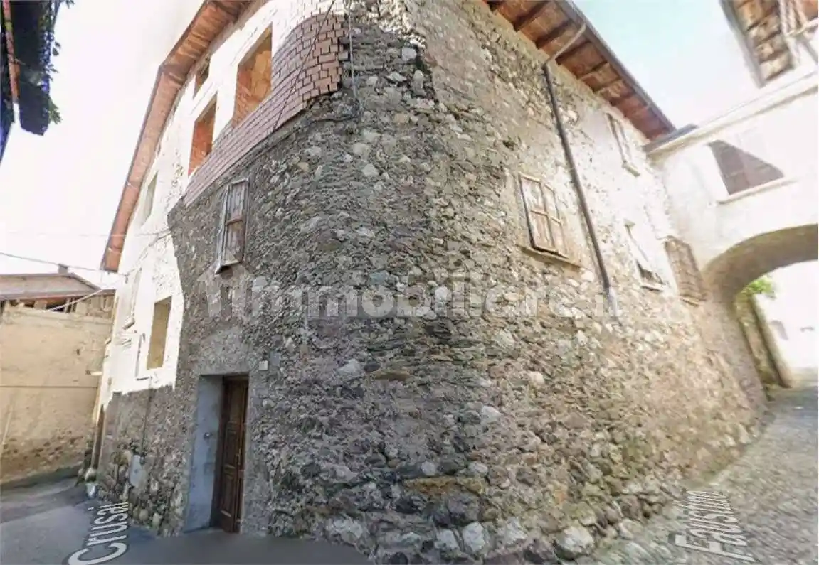 Casa indipendente in vendita a Capo di Ponte