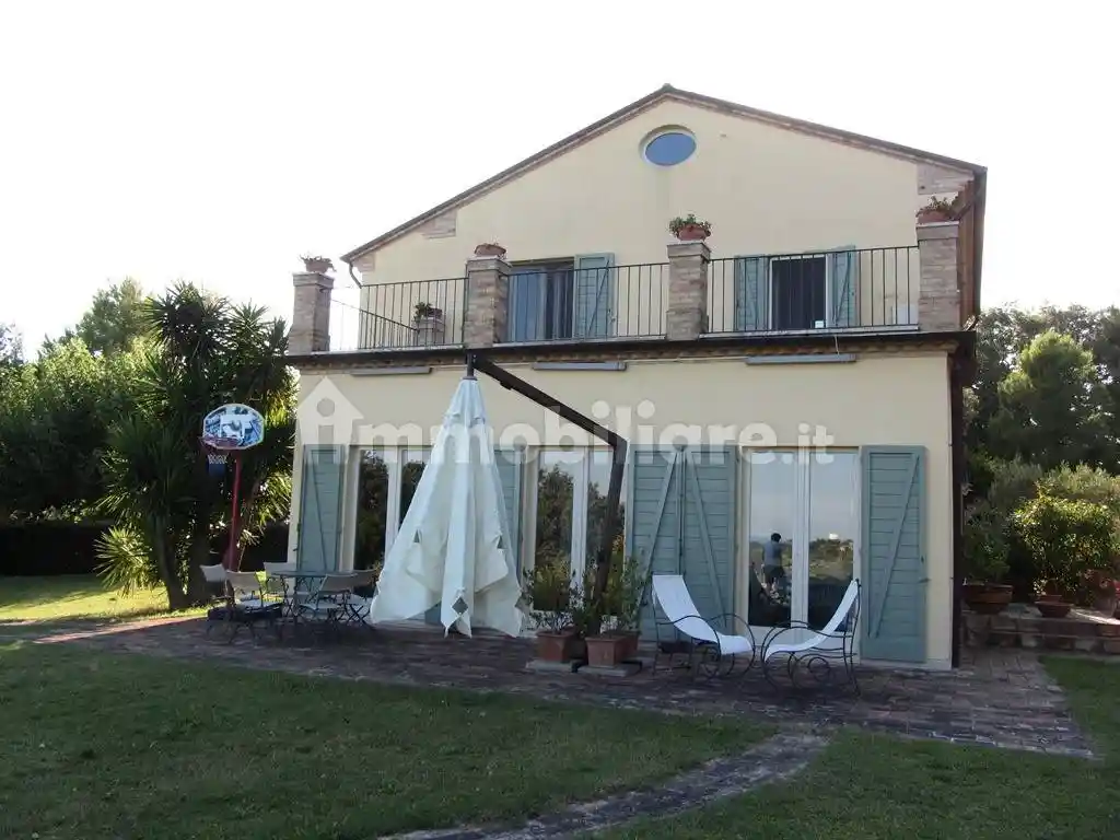 Rustico - Casale in vendita a Potenza Picena