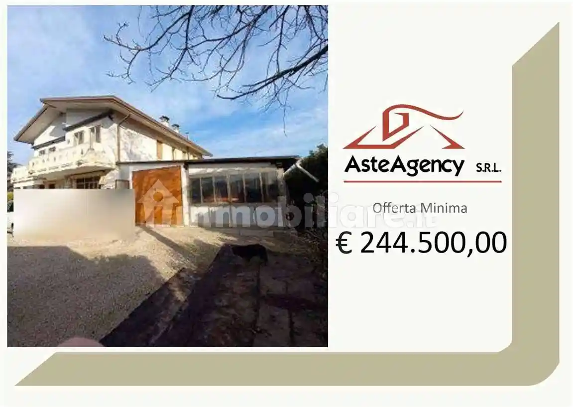 Villa in vendita a Nanto