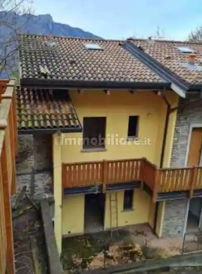 Appartamento in vendita a San Giovanni Bianco