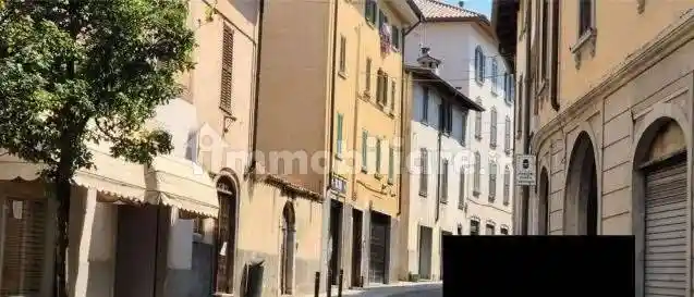 Appartamento in vendita a Nembro