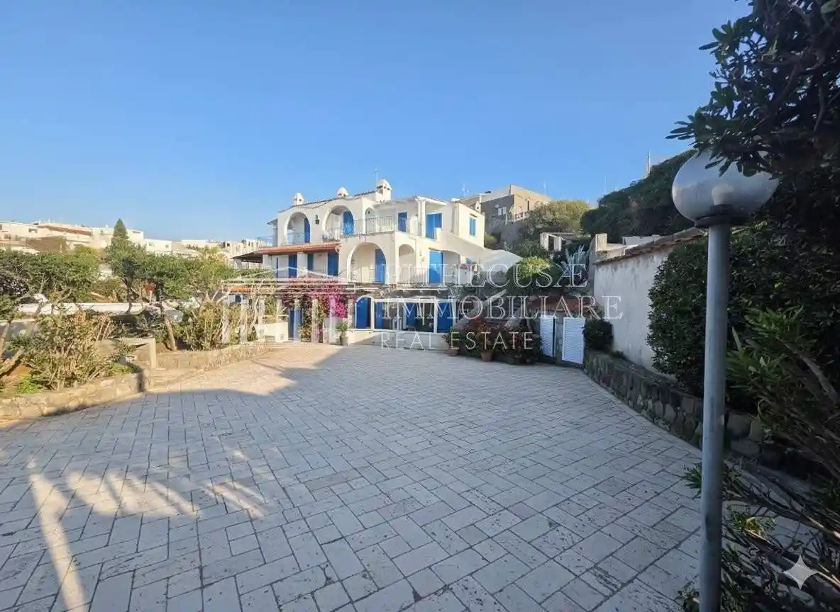 Appartamento in vendita a Forio