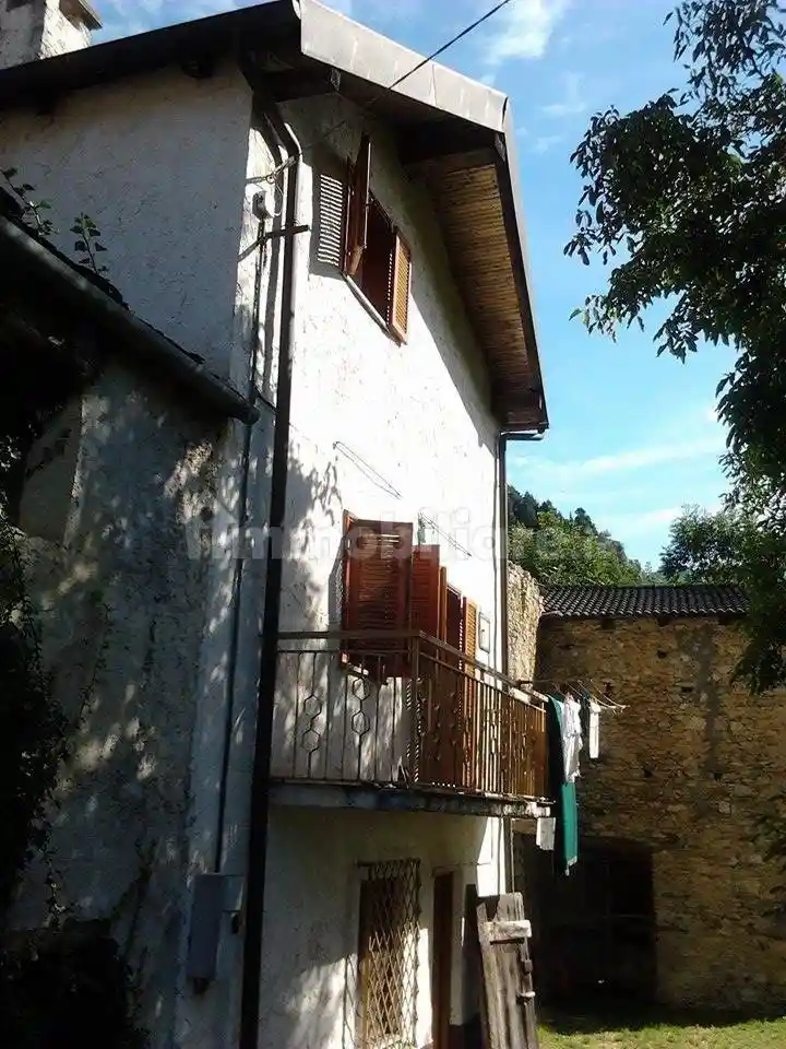Palazzo - Edificio in vendita a Macra