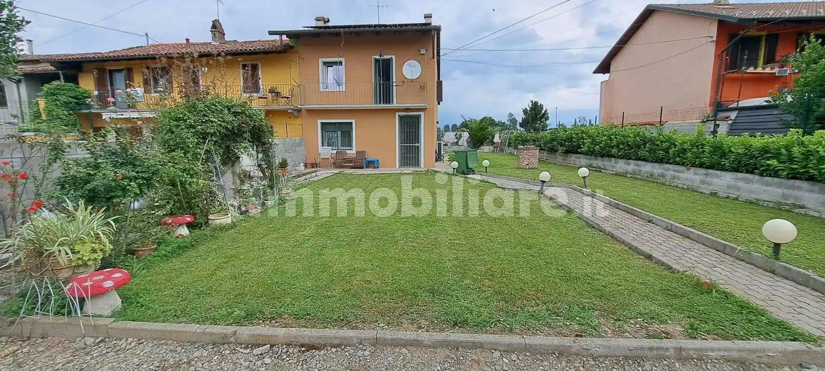 Villetta a schiera in vendita a Lamporo