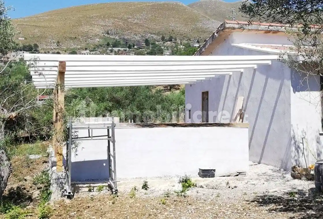 Villa in vendita a Montelepre