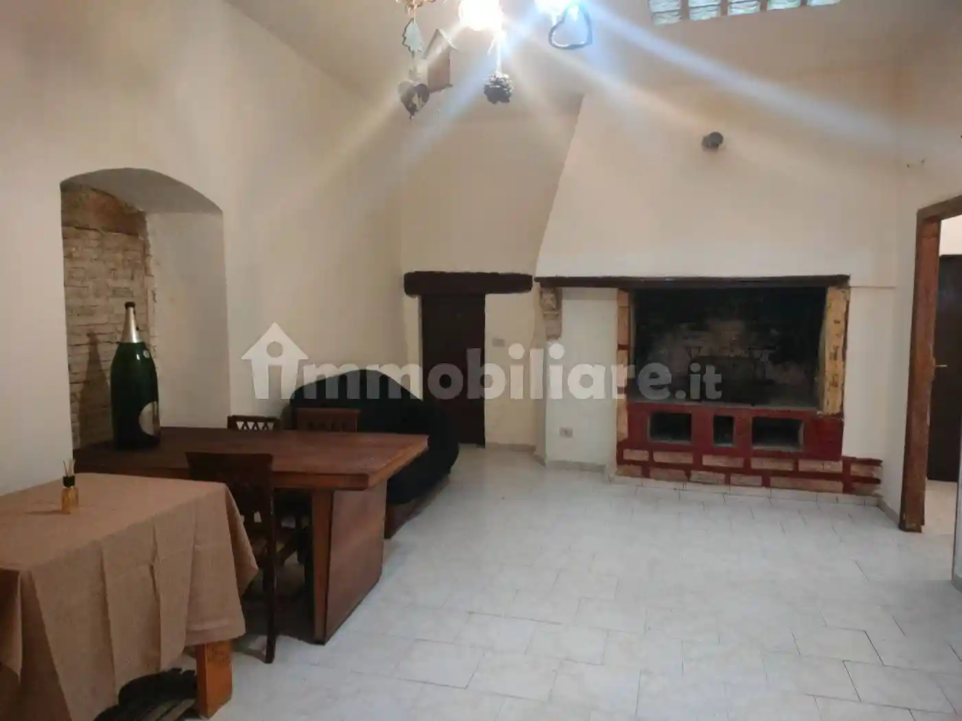 Casa indipendente in vendita a Foligno