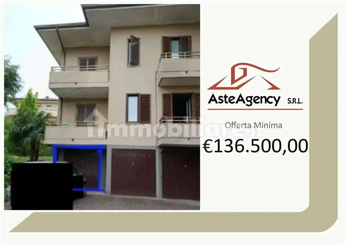 Appartamento in vendita a Carate Brianza