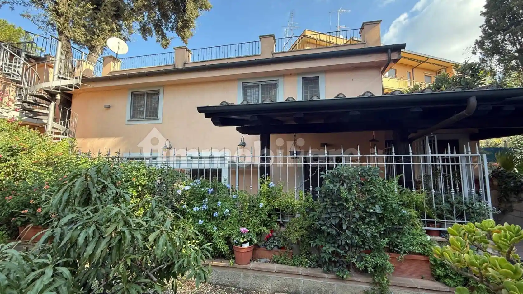 Casa indipendente in vendita a Roma
