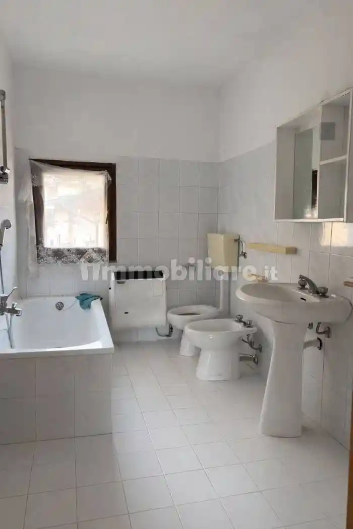 Casa indipendente in vendita a Quattro Castella