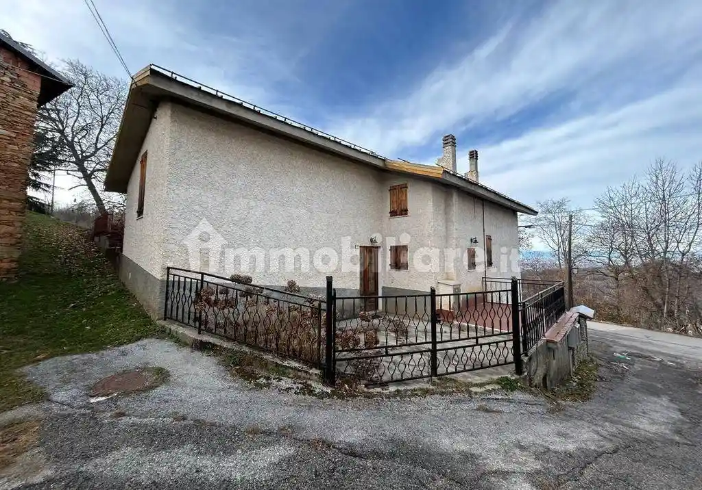 Villa in vendita a Montaldo di Mondovì