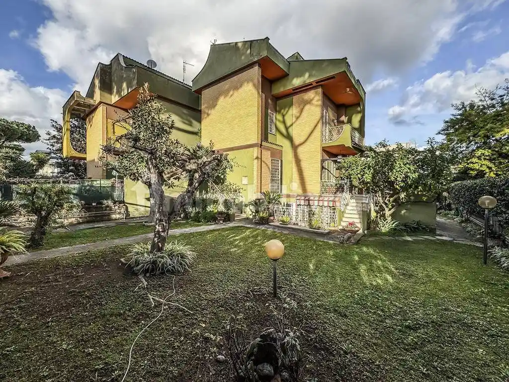 Villa in vendita a Roma