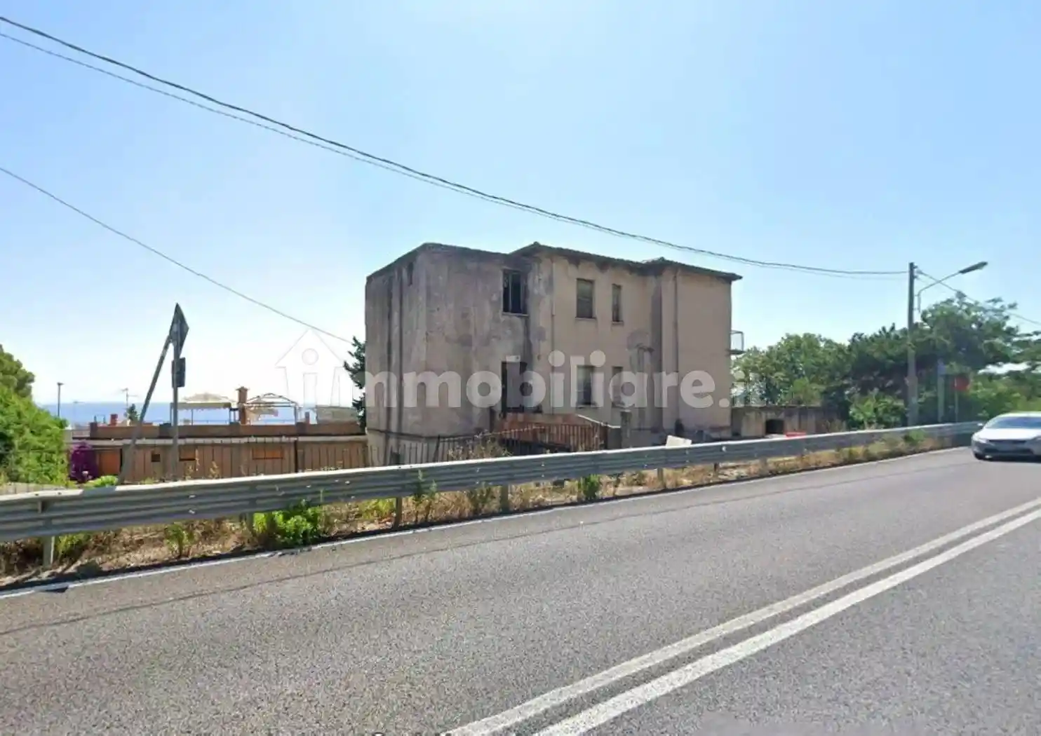 Palazzo - Edificio in vendita a Stalettì