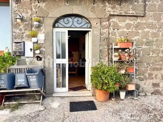 Casa indipendente in vendita a Montefiascone