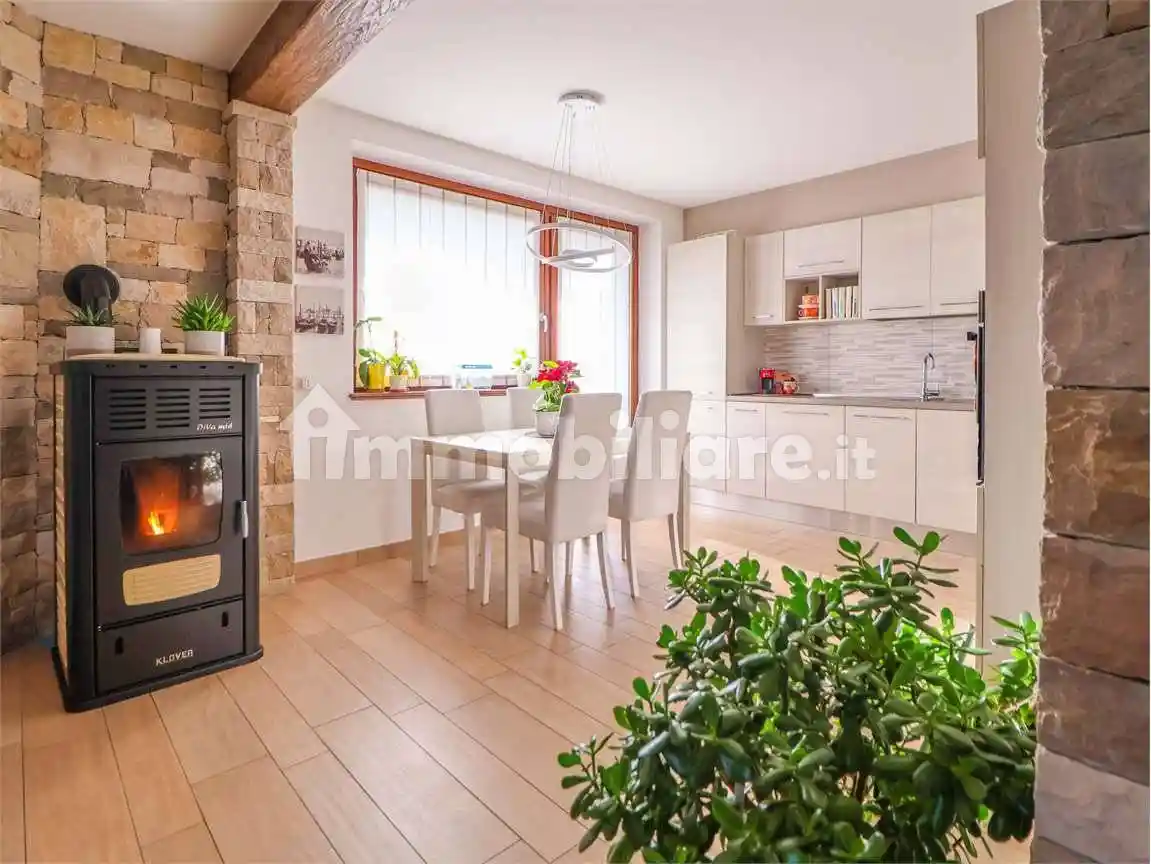 Appartamento in vendita a Rovetta