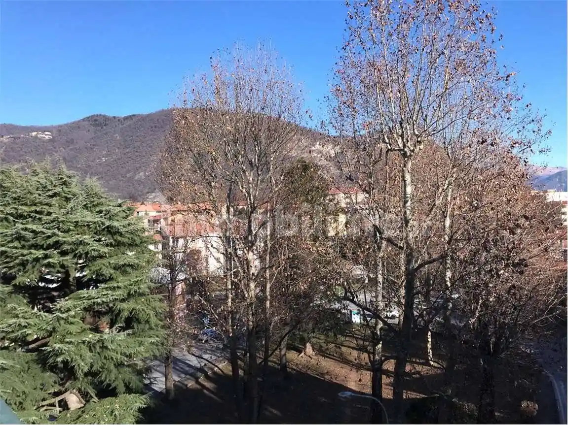 Appartamento in affitto a Como