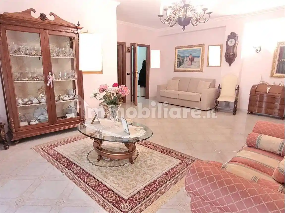 Palazzo - Edificio in vendita a Cerignola