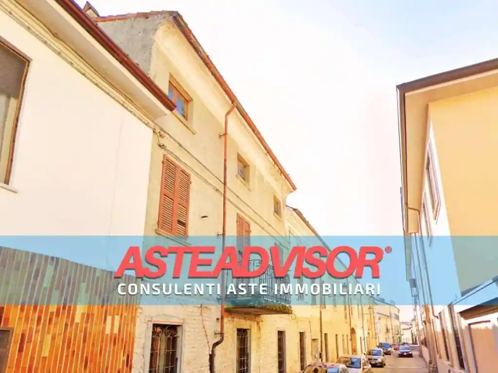 Casa indipendente in vendita a Sale