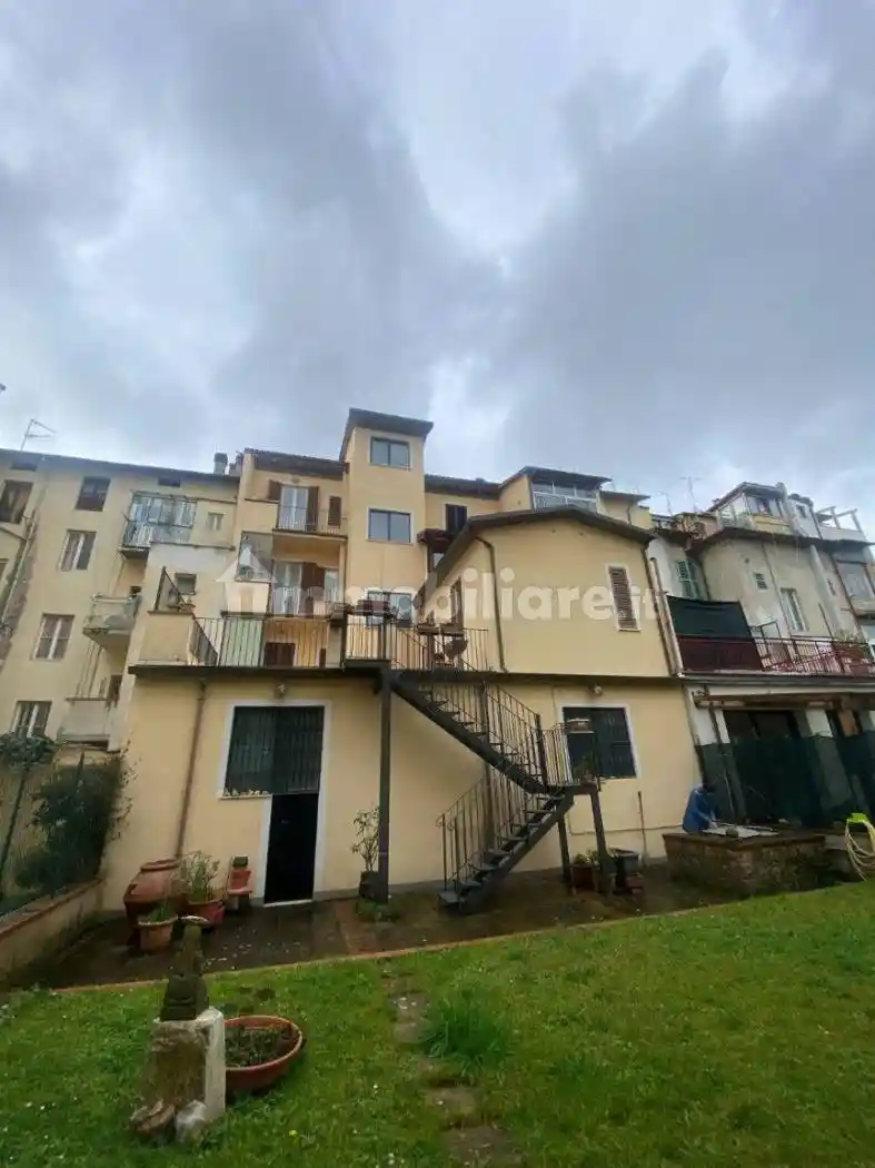 Casa indipendente in vendita a Arezzo