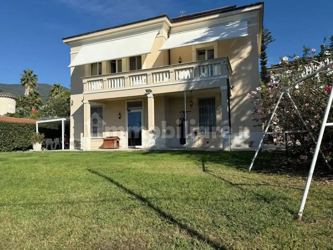 Villa in vendita a Sanremo