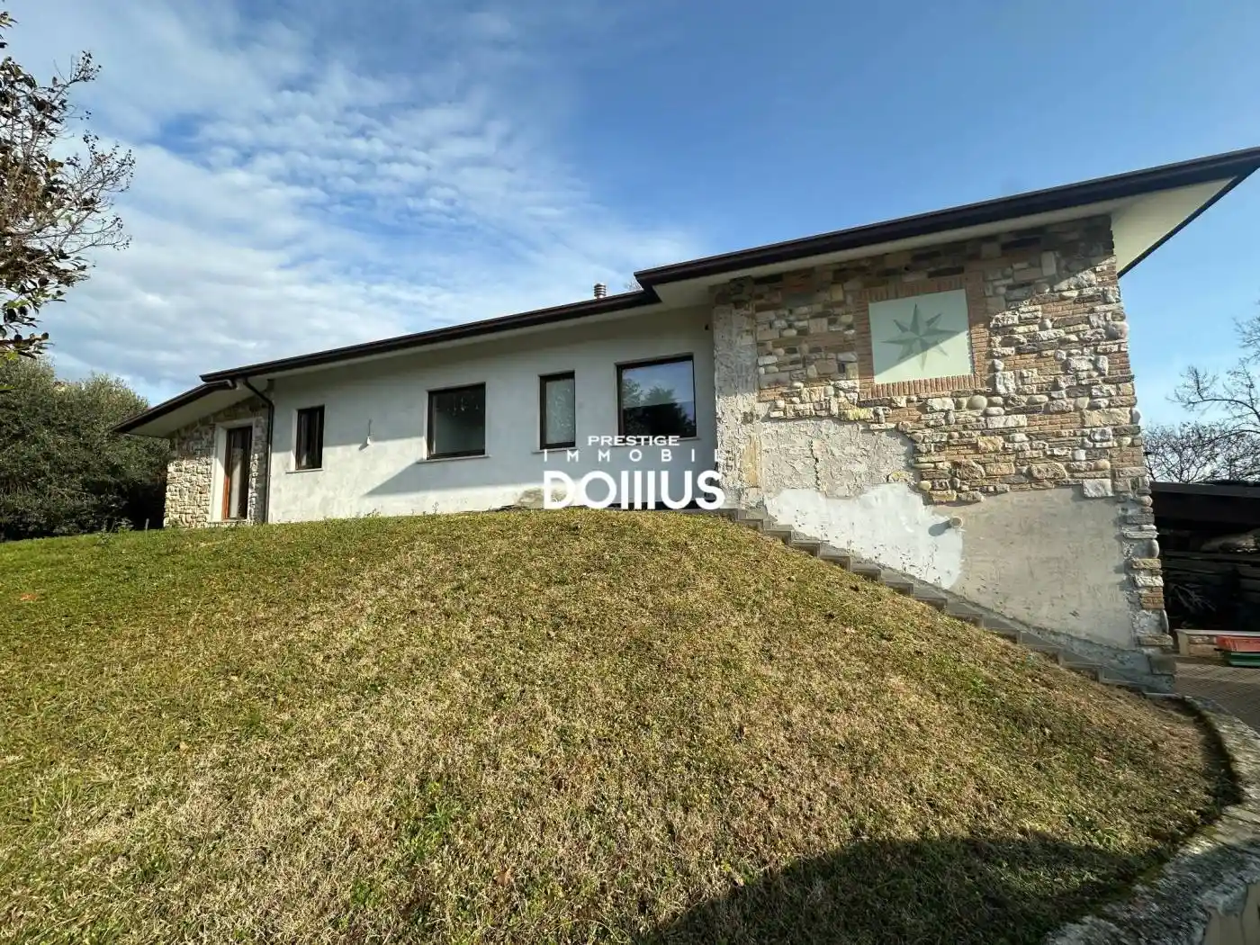 Villa in vendita a Soiano del Lago