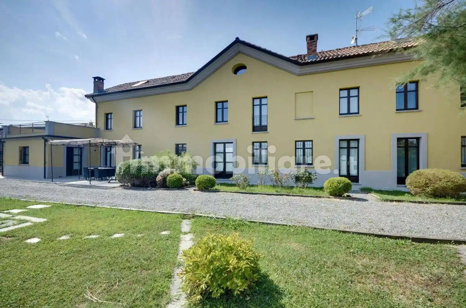 Villa in vendita a Canelli