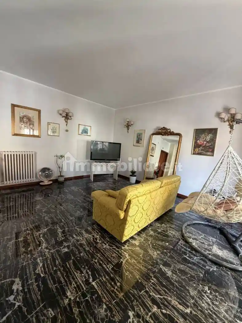 Appartamento in vendita a Salerno