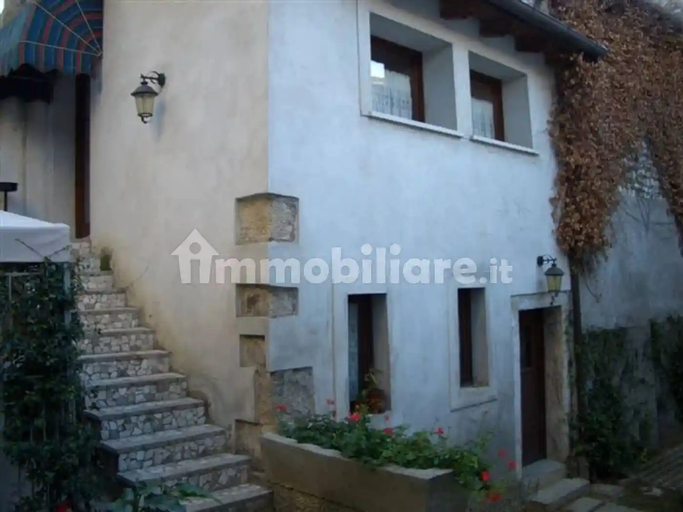 Palazzo - Edificio in vendita a Vittorio Veneto