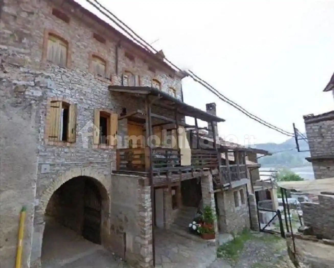 Appartamento in vendita a Revine Lago