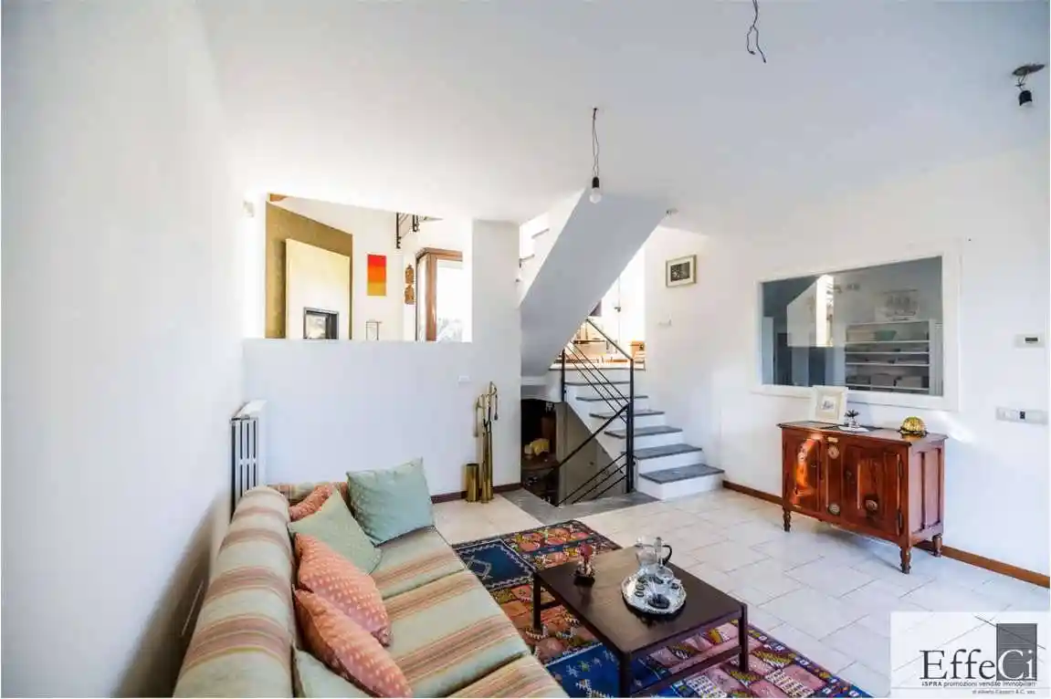 Villa in vendita a Besozzo