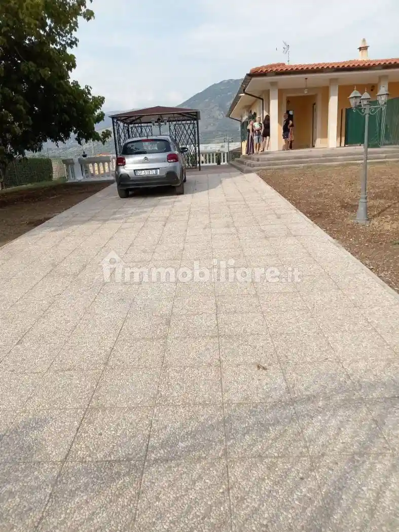 Villa in affitto a Cisterna di Latina