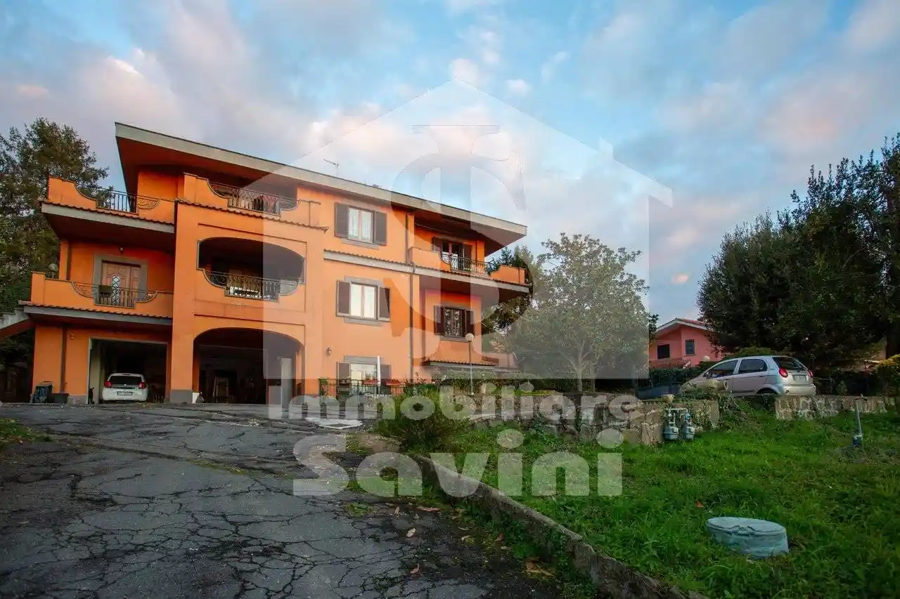 Appartamento in vendita a Ariccia